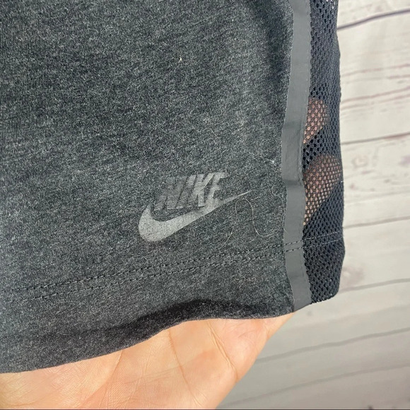 NIKE black and gray workout activewear tank top with adjustable back Sz S - Picture 5 of 7